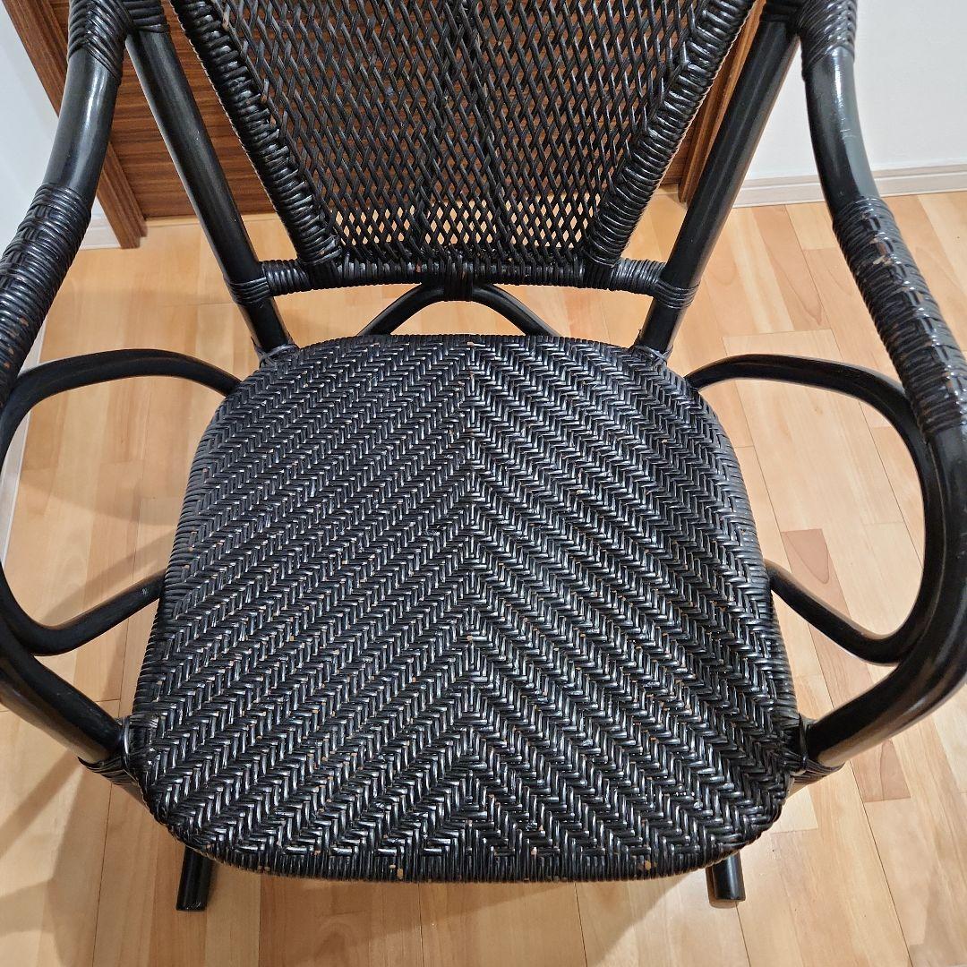 KAZAMA黒のラタンアームチェア