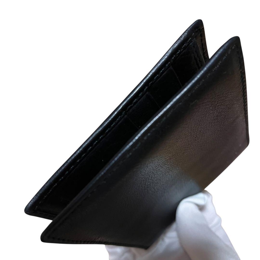 未使用✨バーバリー　ロゴ型押し　財布　二つ折り　ブラック　本革　ノバチェック
