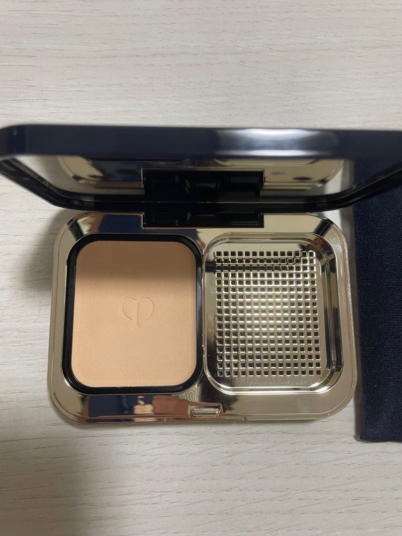 クレ・ド・ポー ボーテ タンプードルエクラ II オークル00