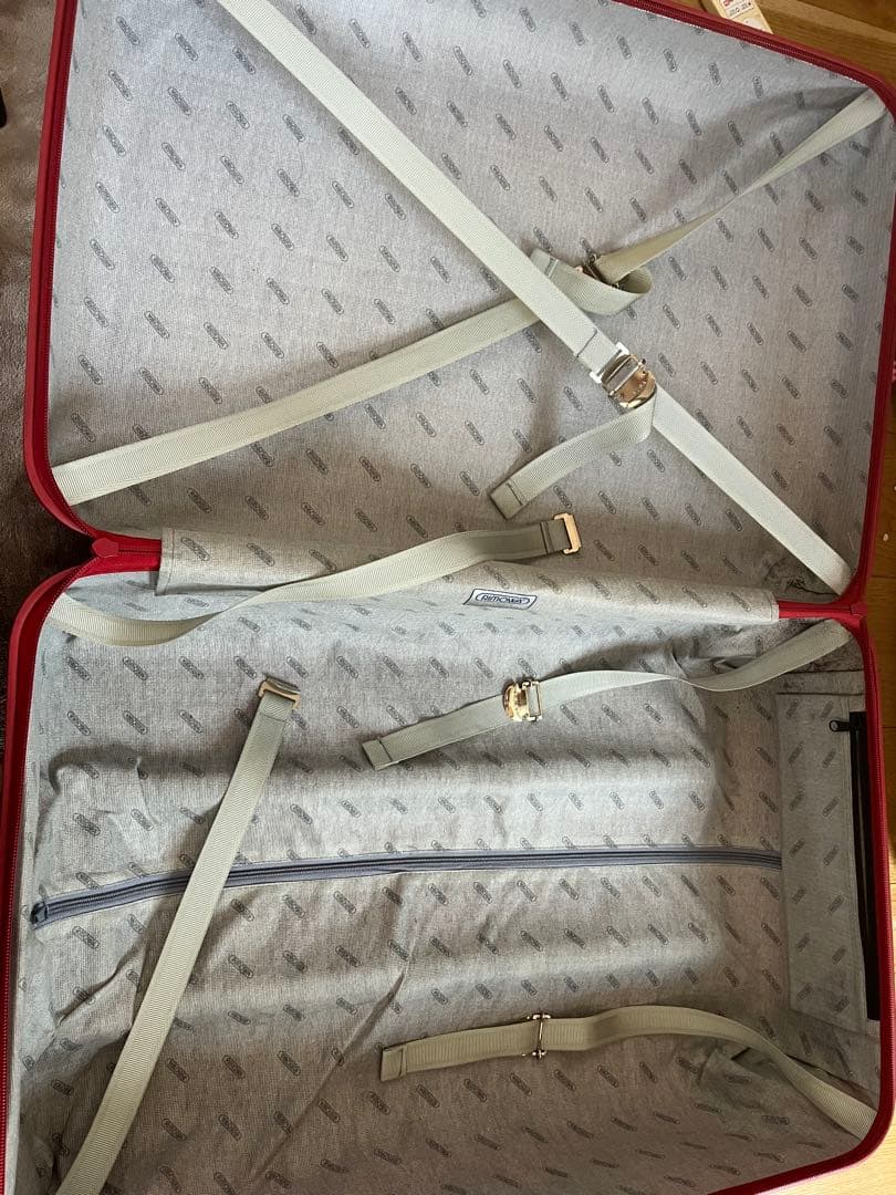 リモワ　2輪　レッド