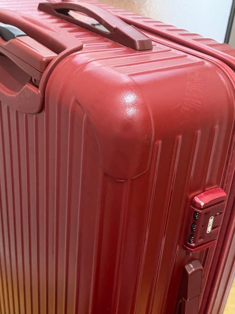 リモワ　2輪　レッド