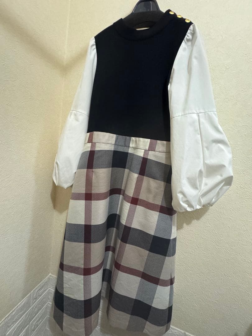 ブルーレーベルクレストブリッジ　ツイードニットドッキングドレス　ベージュ　36