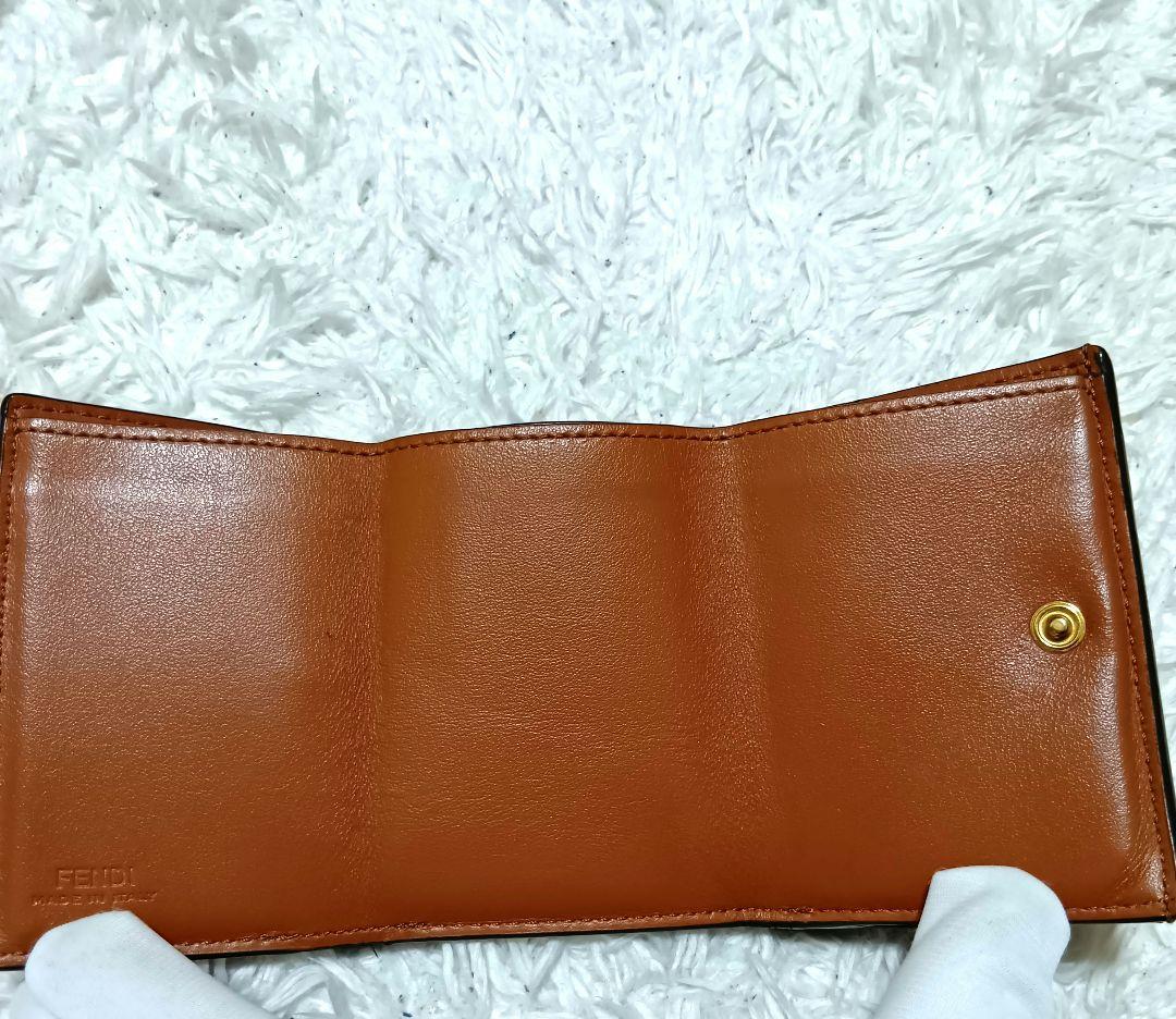 フェンディ　三つ折り財布　ローマ　レザー　ブラウン　正規品