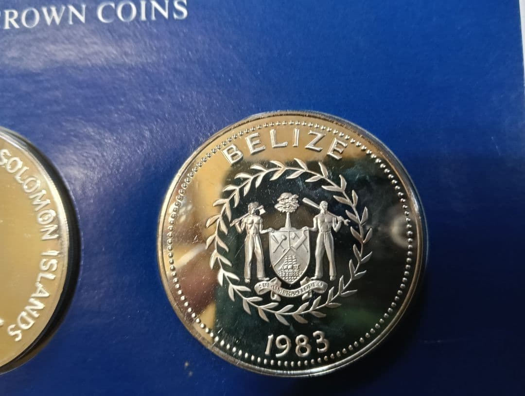 【超掘り出し物！】☆エリザベス女王戴記念クラウンプルーフ銀貨セット総重量163ｇ