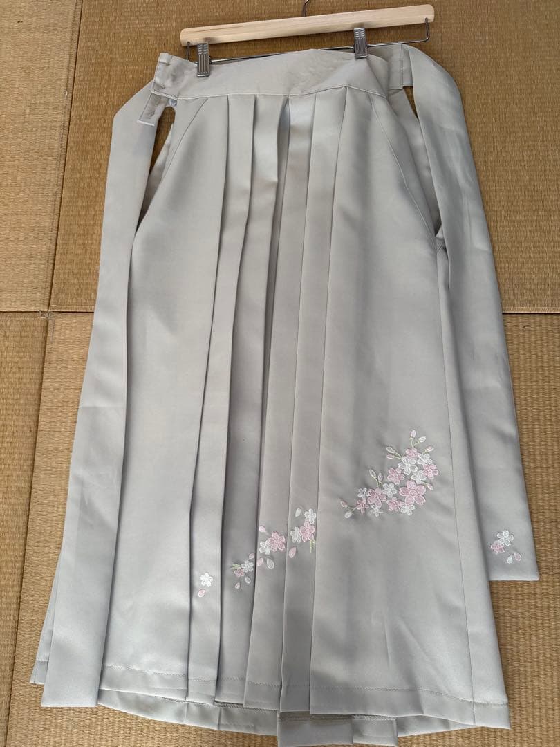 140 キャサリンコテージ袴　セット　髪飾り付き