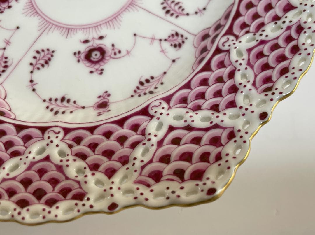 ロイヤルコペンハーゲン　バーガンディ ダブルレース