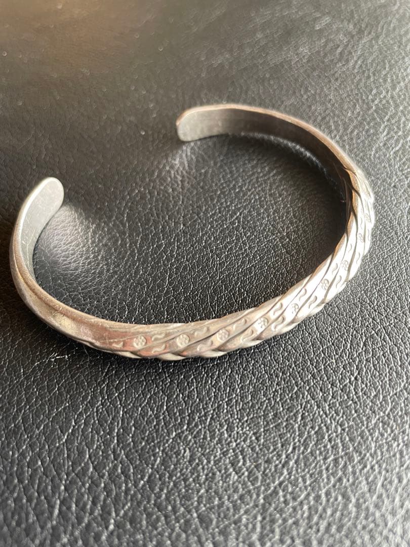 カレン族　カレンシルバー　バングル　チャトゥチャック（jatujak）