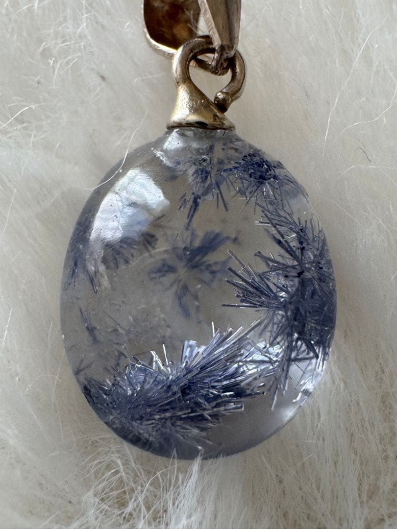 天然石　デュモルチェナイト　ペンダントトップ