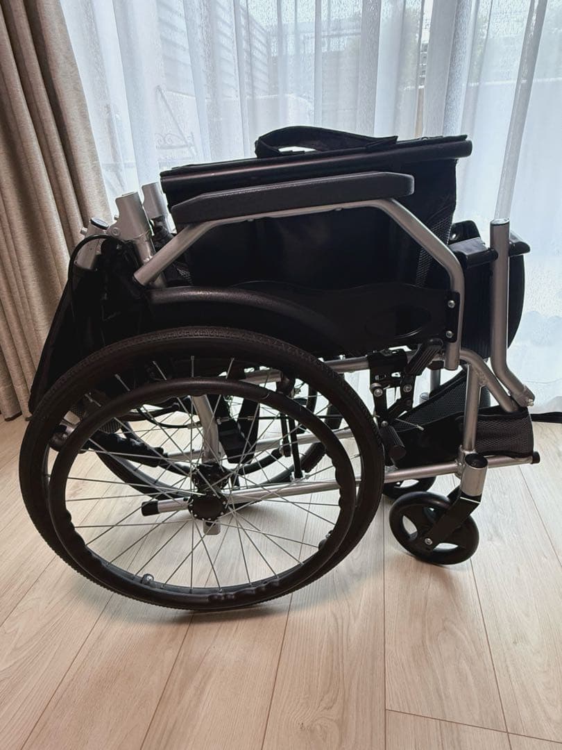 車椅子 折りたたみ