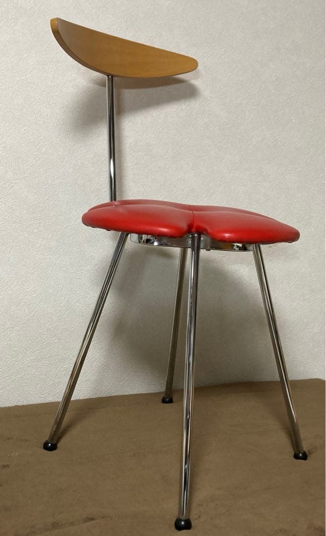 エフェゼッタ　effezeta クローバーリーフチェアー　フラワーチェアー　赤