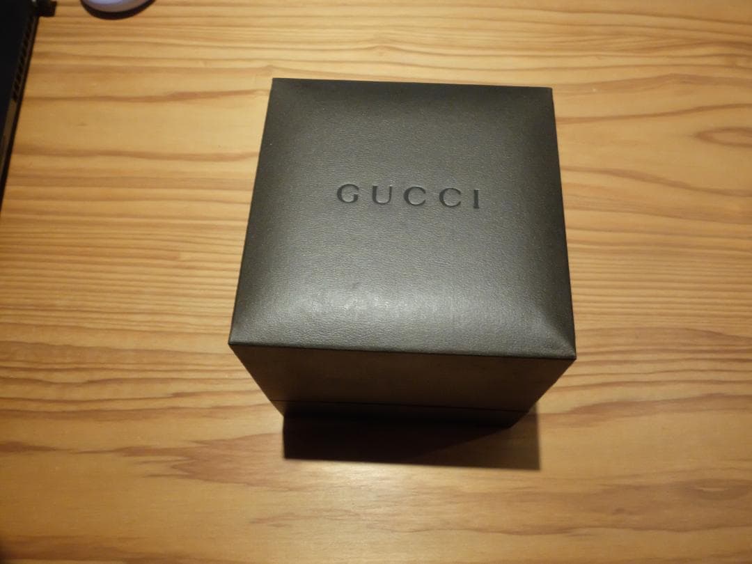 GUCCI 1900L　バングルウォッチ