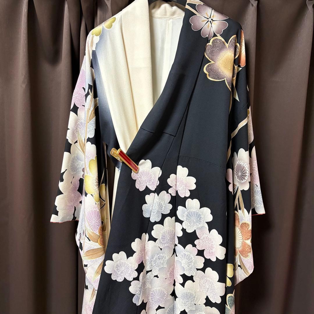 正絹振袖＊成人式向け白黒Ｌ〜LLサイズ