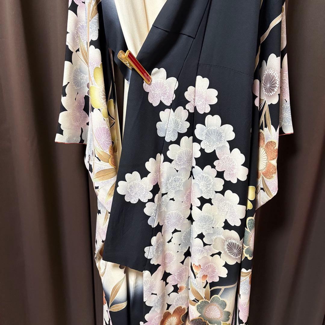 正絹振袖＊成人式向け白黒Ｌ〜LLサイズ