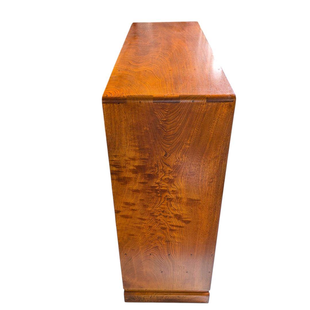 時を超えて愛される伝統の和家具。和室にも洋室にも映える、一生ものの逸品