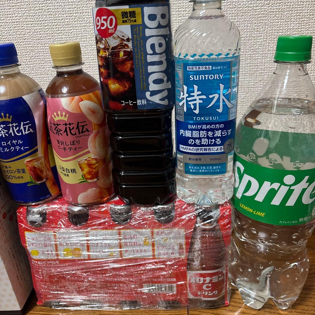 飲むみかん、オロナミンC、野菜生活100、紅茶花伝、特水、コーヒーなど