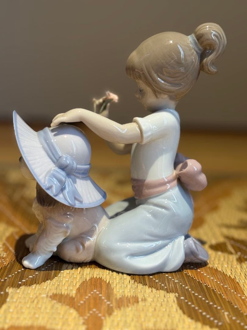 【LLADRO】おめかししようね　専用箱付き