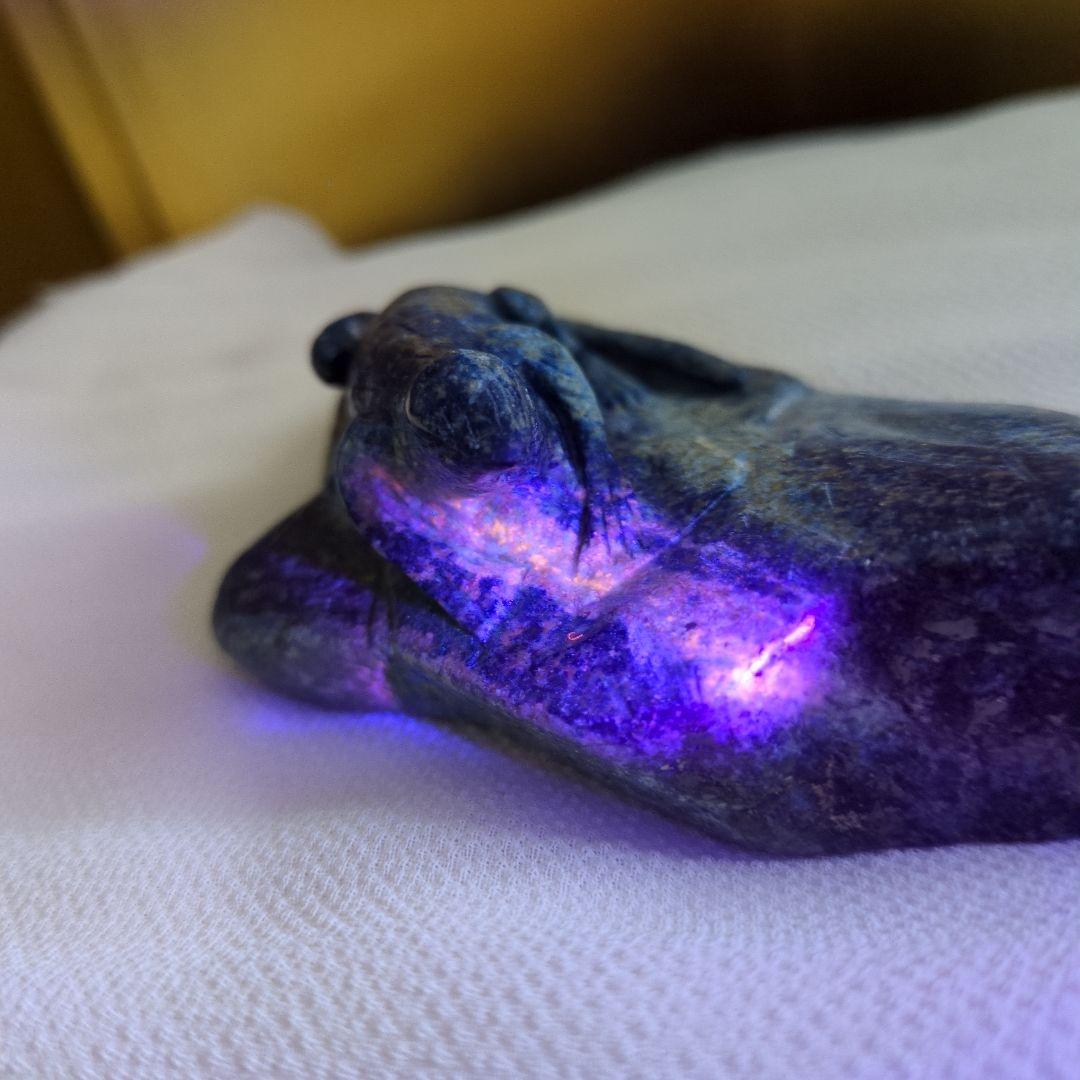 ラピスラズリ カエル精密加工 約240g 高品質 パイライト入り 希少 レア品