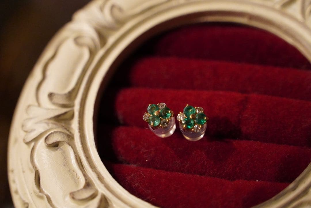 S*a様 天然エメラルド　K18 ピアス