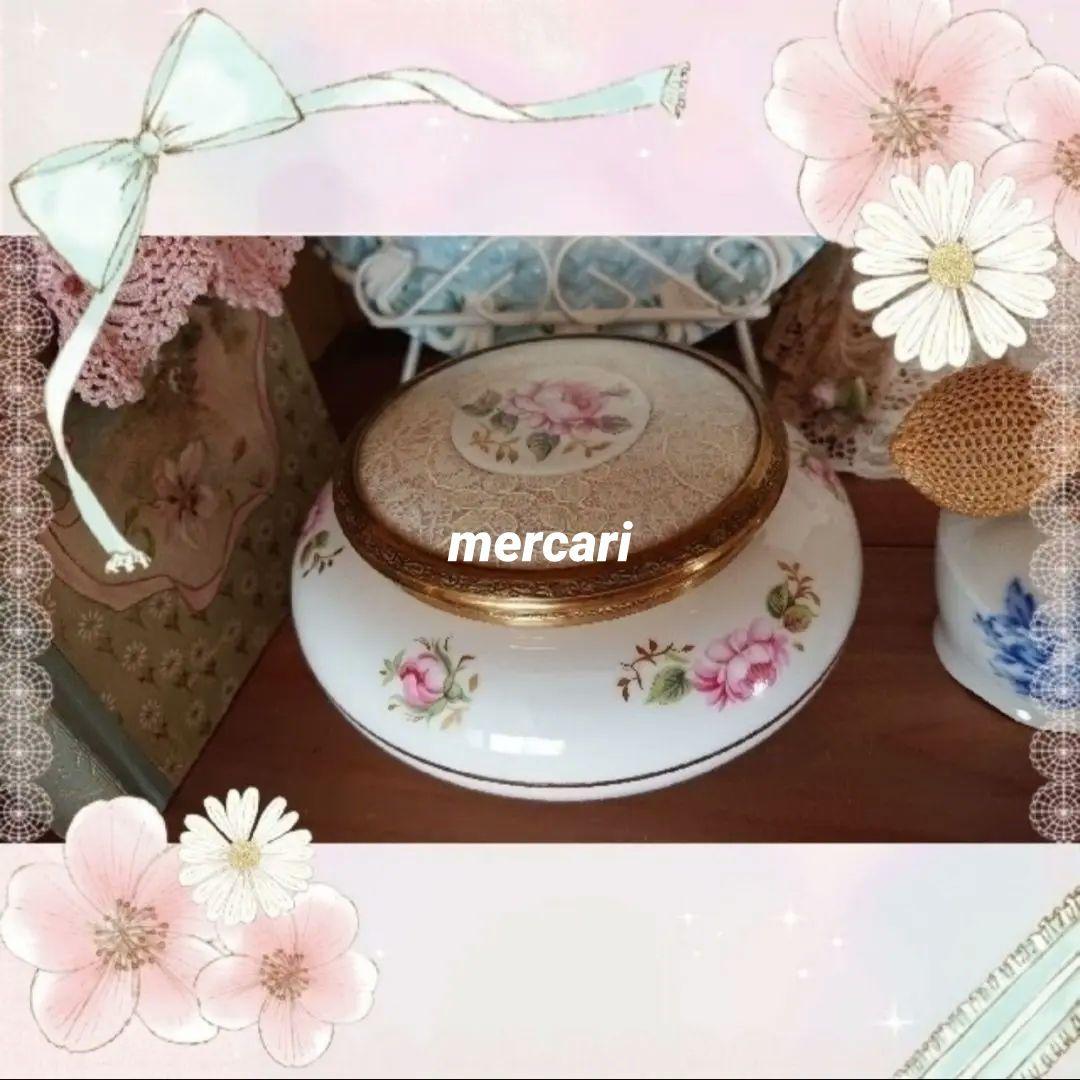 アンティークローズドレッサージャー