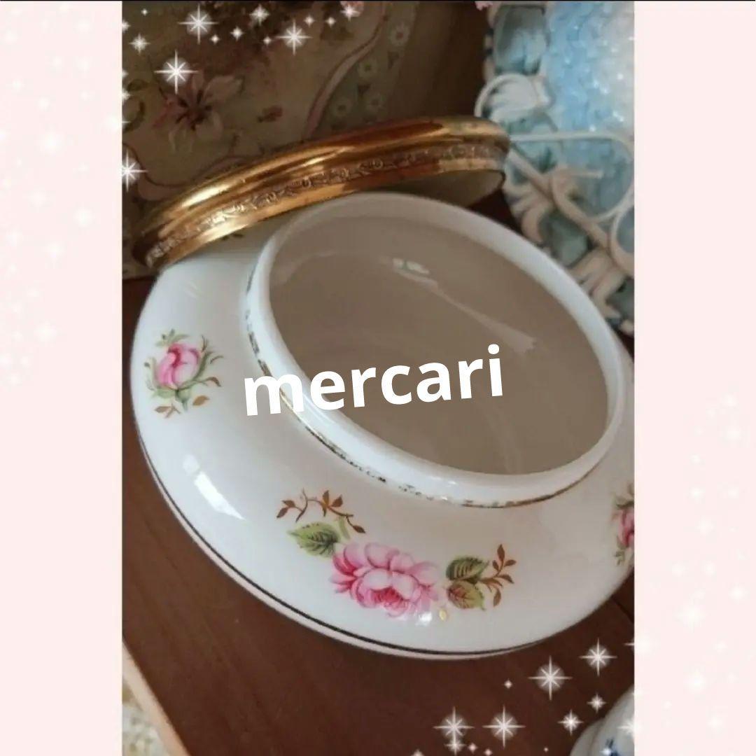 アンティークローズドレッサージャー