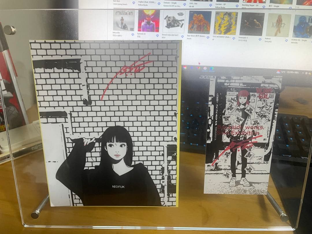 Back side works サイン入りステッカー