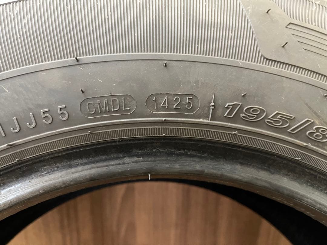 2025年製 ネクセン 中古夏タイヤ 195/80R15 LT 2本セット