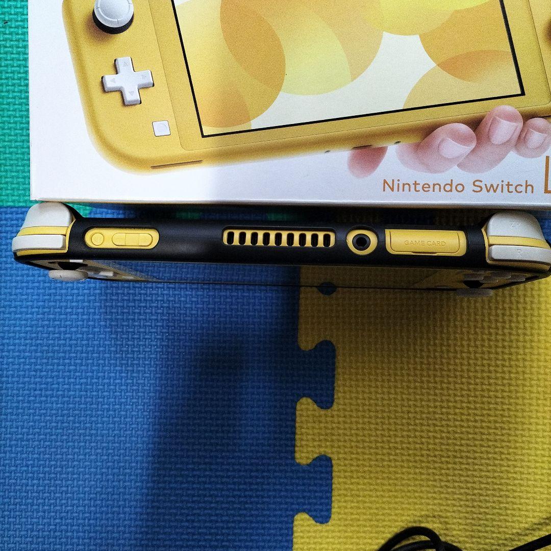 Switchライト 本体 イエロー 箱あり 保護カバー付き