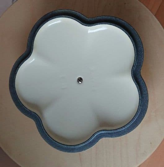 ル・クルーゼ◎ミモザ◎ココットフルール◎新品◎未使用限定廃盤品◎20センチ