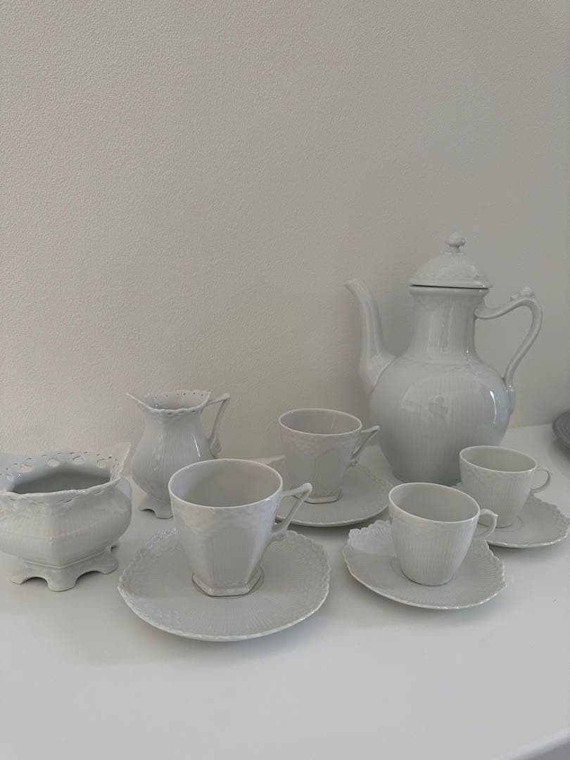 美品ロイヤルコペンハーゲン　ホワイトフルーテッド　フルレース　ハーフレース♡