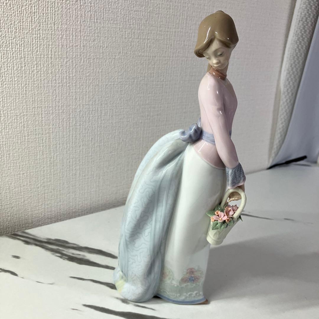 【1/20本日限定】LLADRO リヤドロ 07622 花籠を持つ女性像 箱付