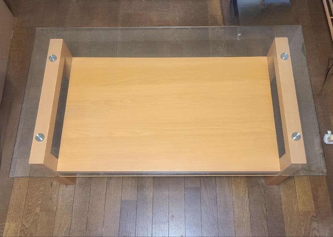 ガラスローテーブル