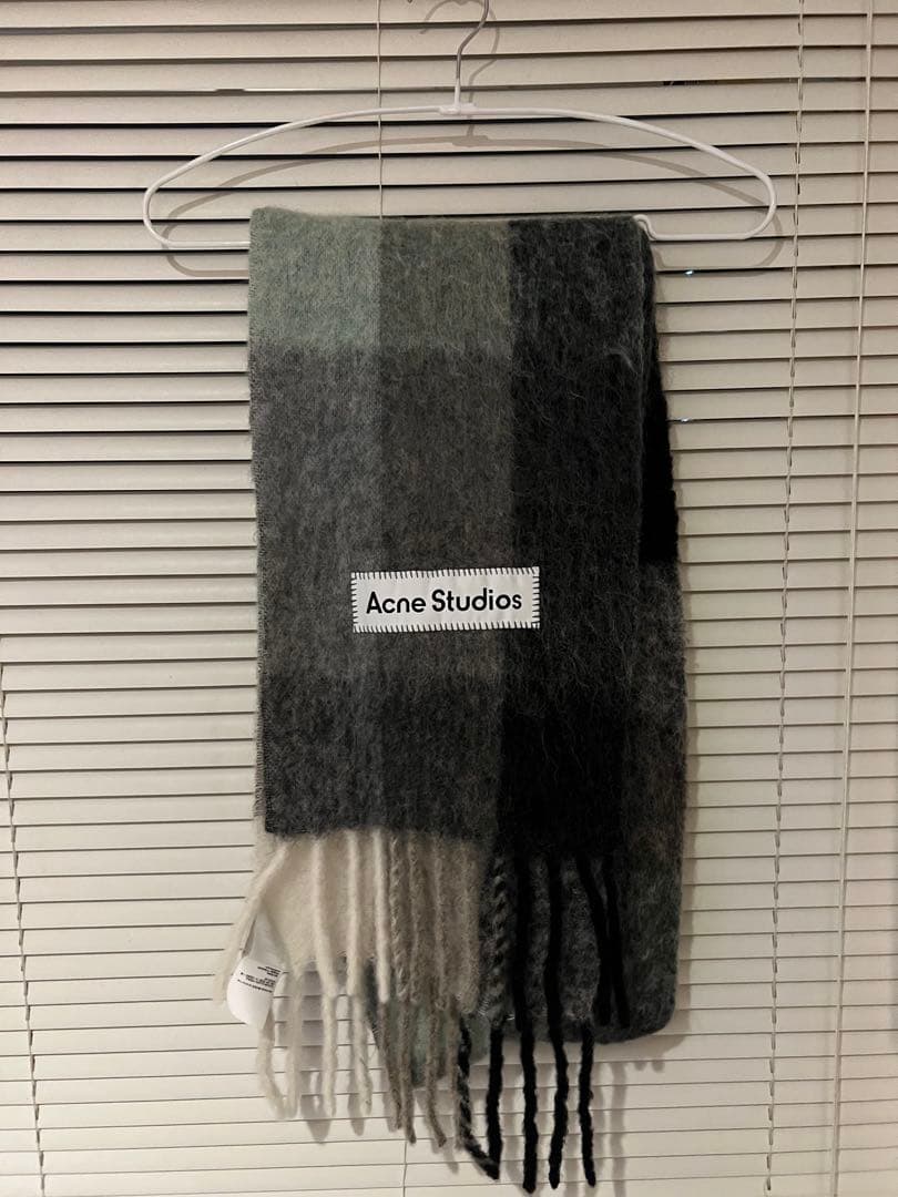 mi【良品】　Acne Studios モヘアチェックスカーフ