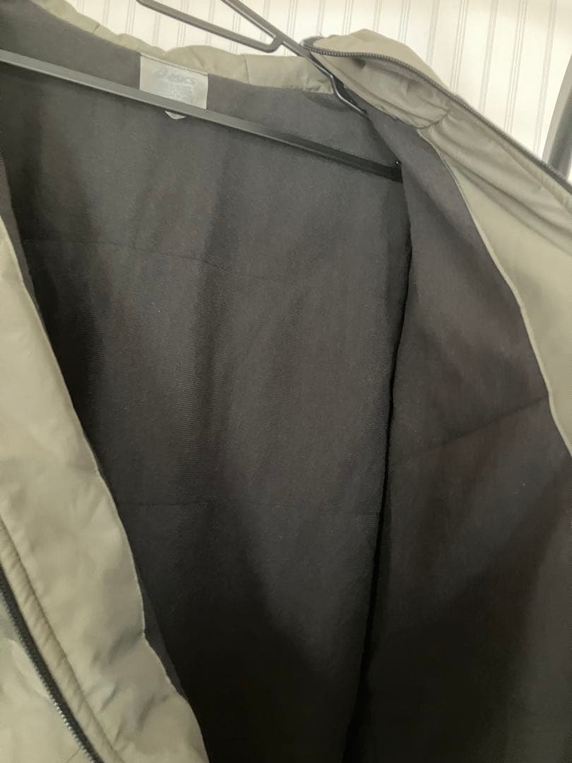 asics トレーニングウェア中わたプレーカーフーディジャケット アウター