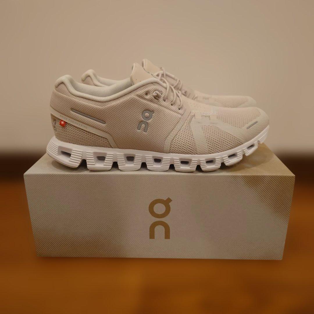 靴 On Cloud 5 Pearl / White 8.5 W