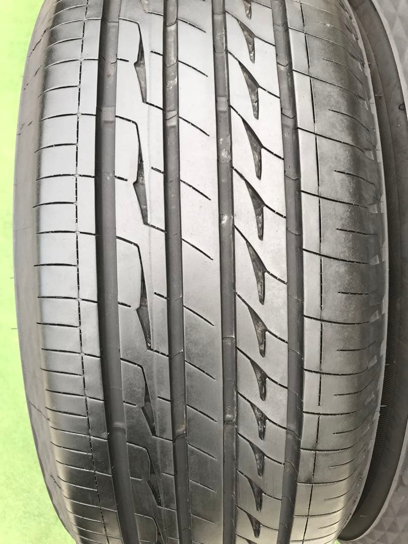 225/55 R17 BRIDGESTONE REGNOラジアルタイヤ2023年