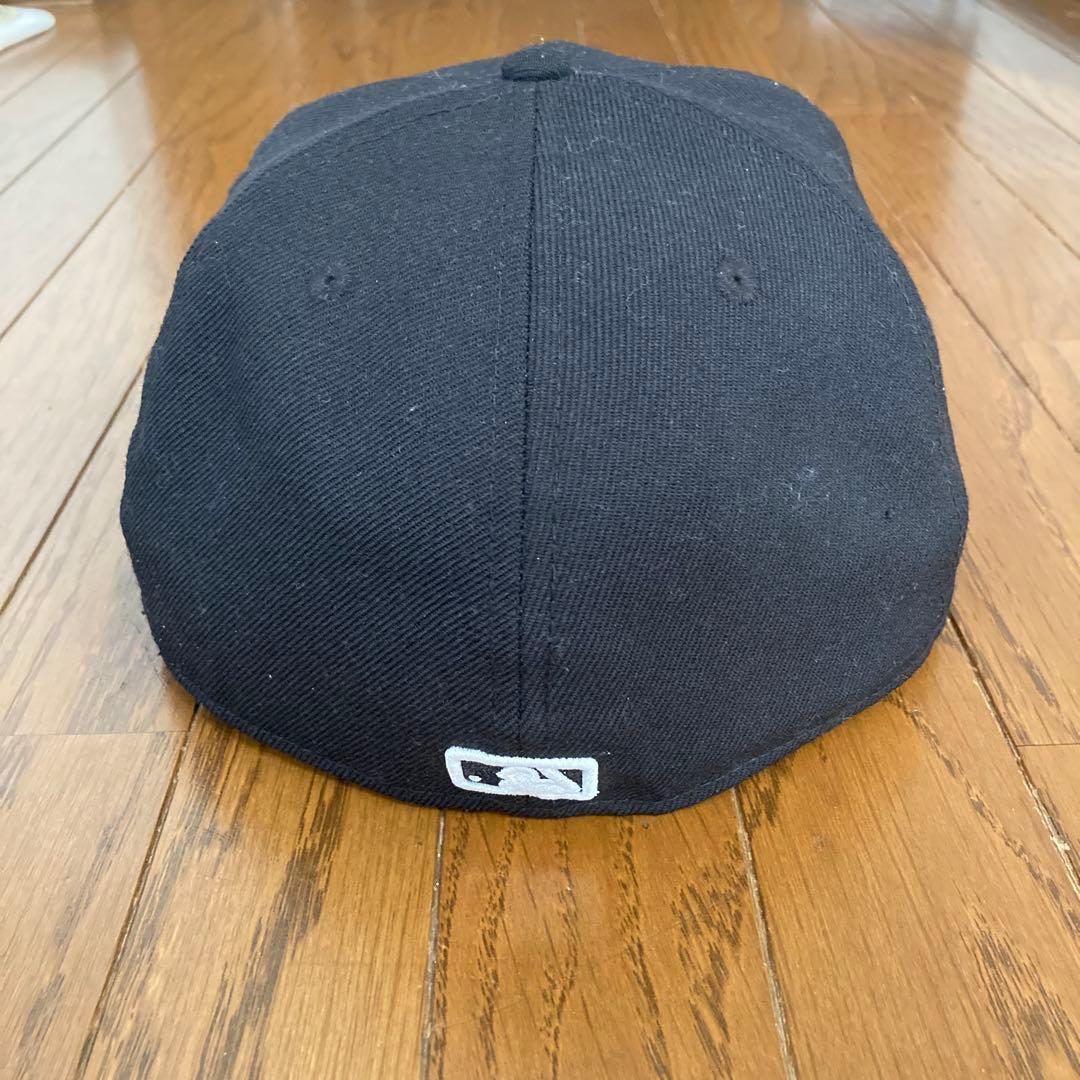 MLBホームラン実使用バット 及び，ヤンキーススタントン選手実使用キャップ