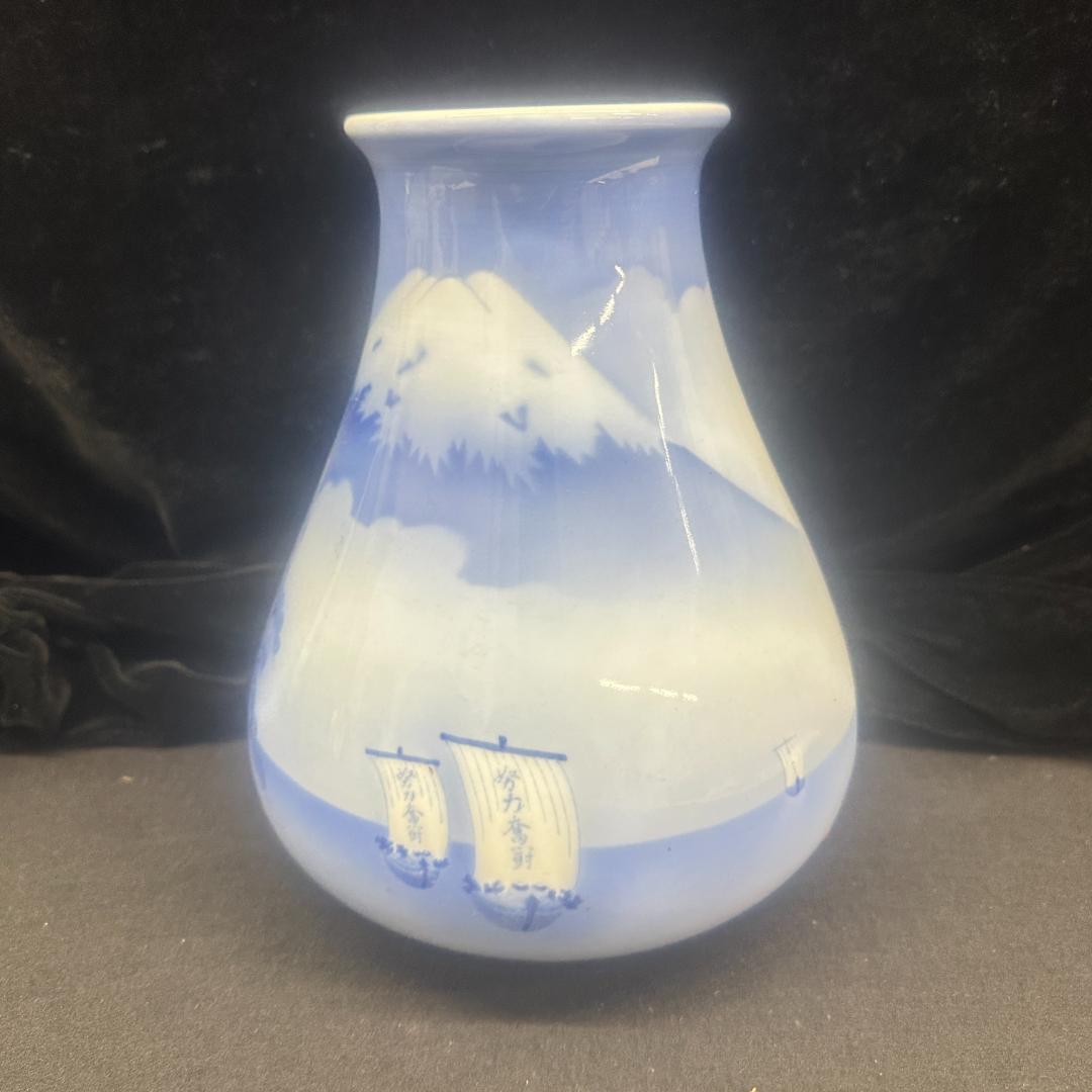 柿右衛門　　渦福　山水花瓶