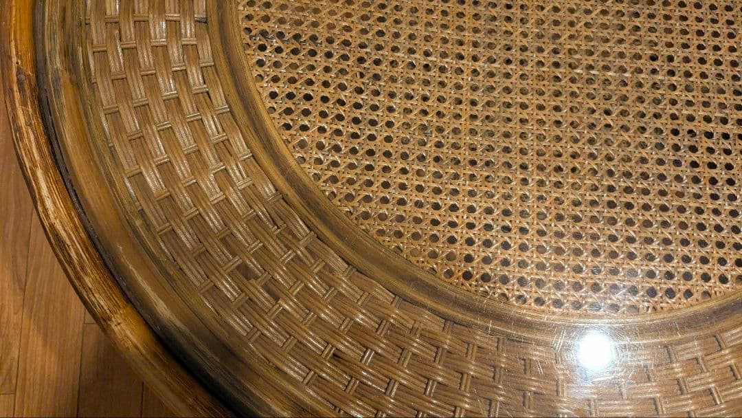 ラタン製ラウンドテーブル