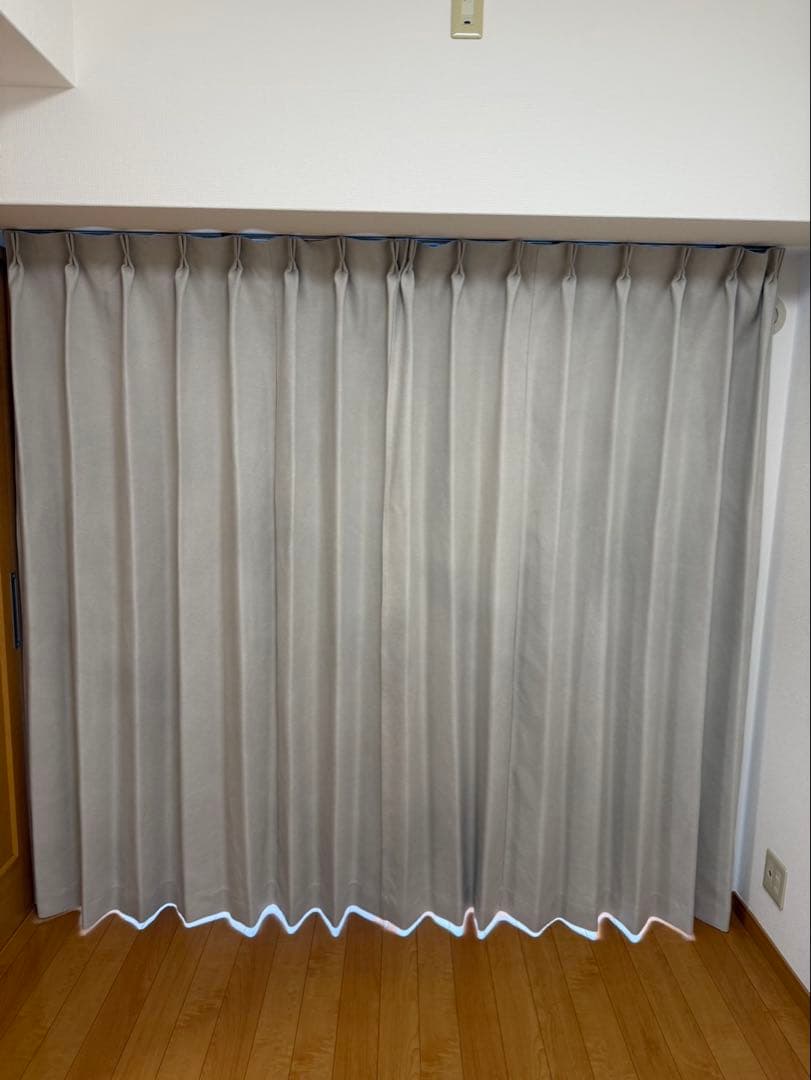 ナフコ　カーテン