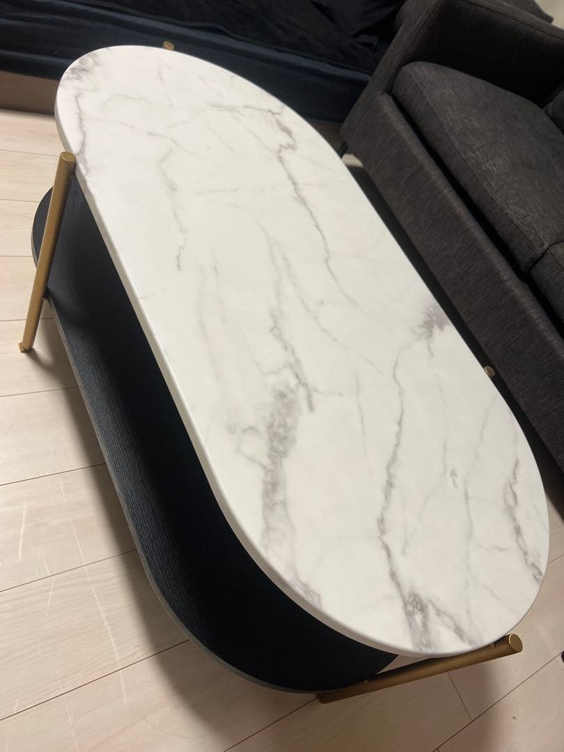 大理石調天板のオーバルローテーブル