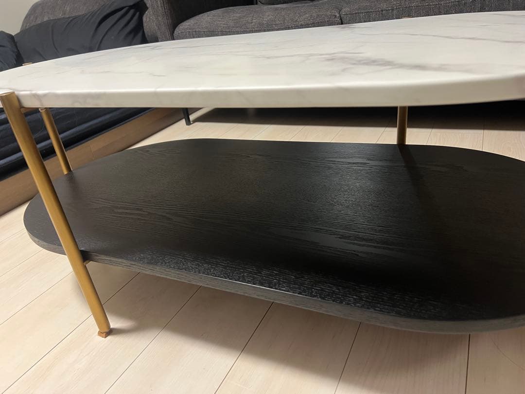 大理石調天板のオーバルローテーブル