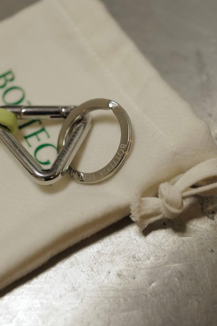 【新品】Bottega Veneta トライアングル　キーリング