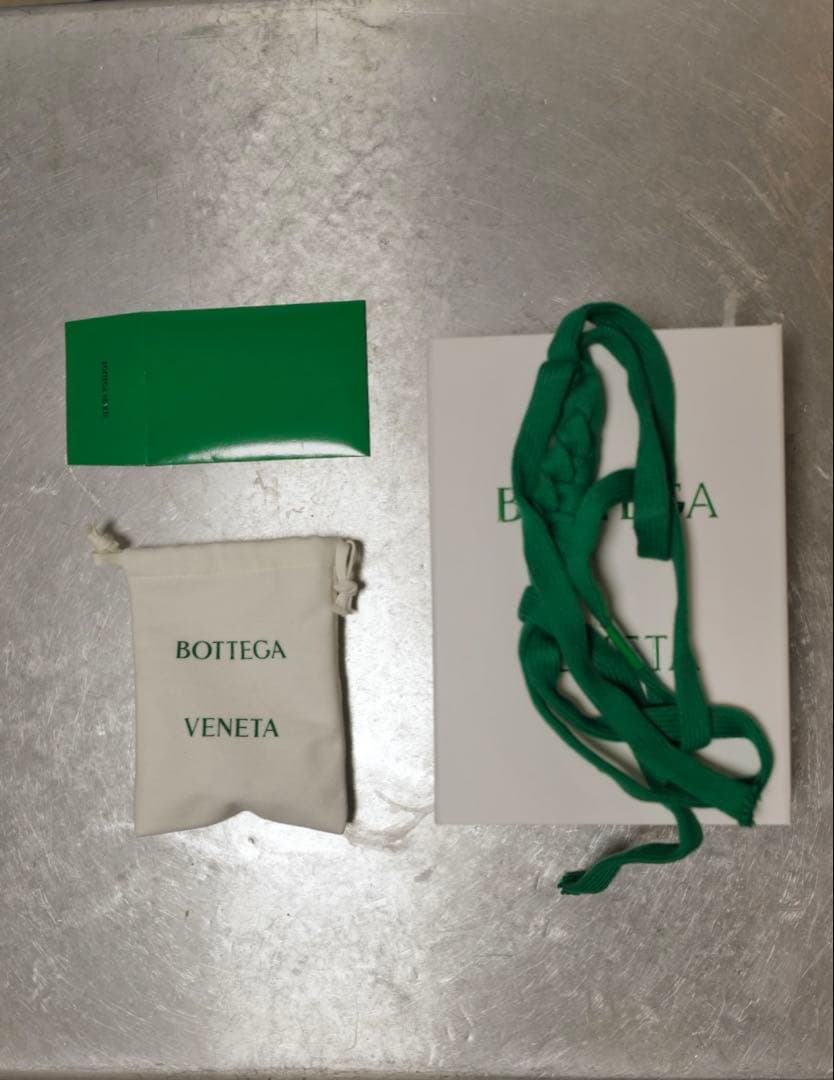 【新品】Bottega Veneta トライアングル　キーリング