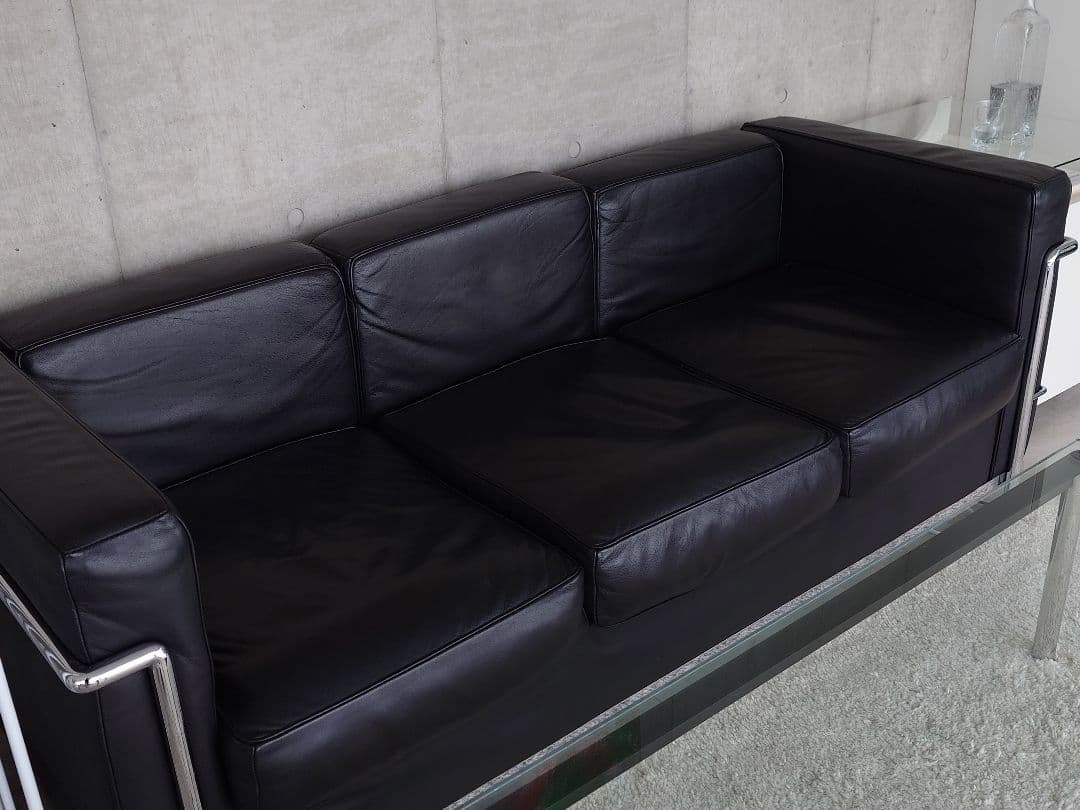 ル・コルビュジエLC2 3人掛け黒レザー IDC大塚 送料込 参考79.8万