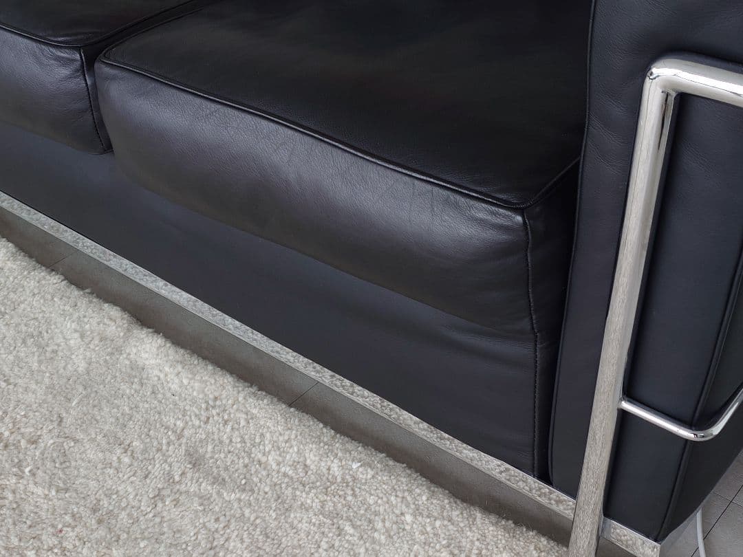 ル・コルビュジエLC2 3人掛け黒レザー IDC大塚 送料込 参考79.8万