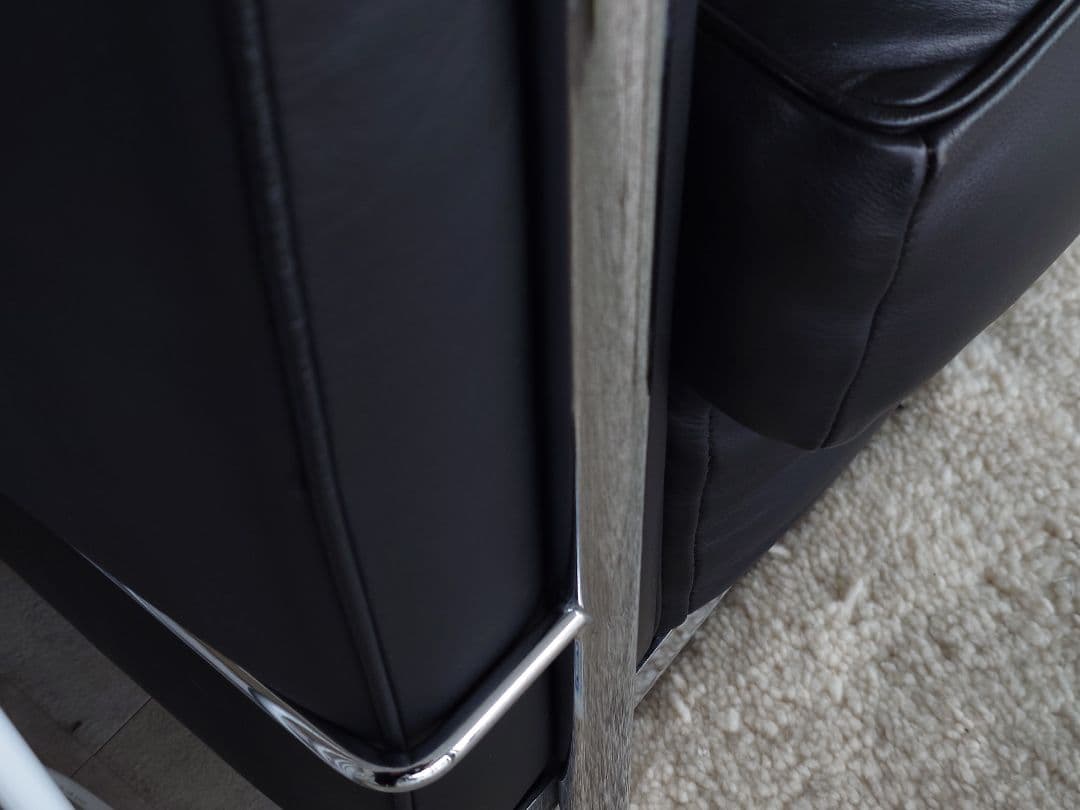 ル・コルビュジエLC2 3人掛け黒レザー IDC大塚 送料込 参考79.8万