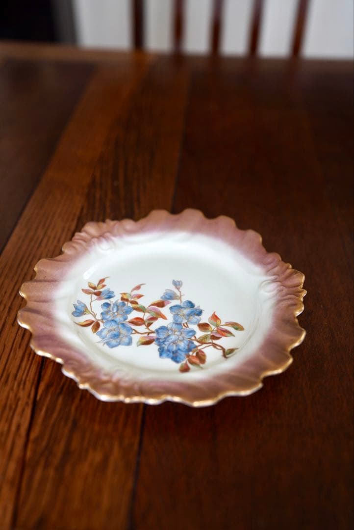 ヴィクトリア時代 ロイヤルウースター ブラッシュアイボリー 輪花デザートプレート