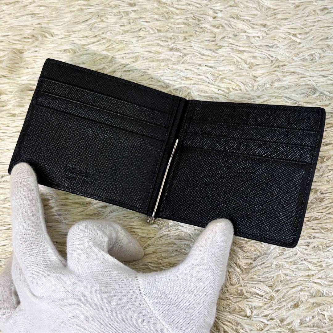 IC内蔵【良品】プラダ マネークリップ メタルロゴ サフィアーノ ブラック 黒