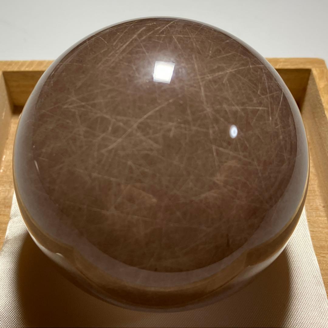 ルチルクォーツ 球体 丸玉　巨大　約8cm 666.7g 木箱入り