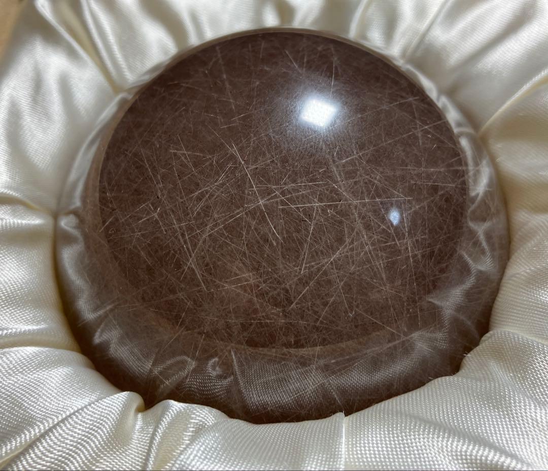 ルチルクォーツ 球体 丸玉　巨大　約8cm 666.7g 木箱入り